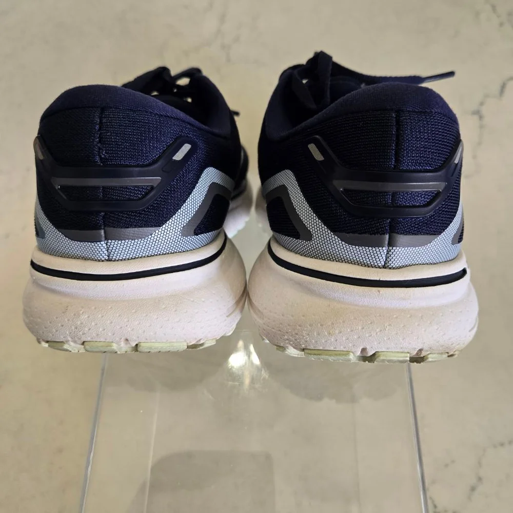 Women's Brooks Ghost 15 Navy White Athletic Shoes Size 9